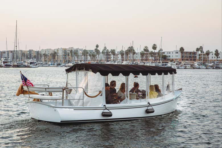 Paseo en barco eléctrico 