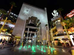 Teatro Dolby por la noche